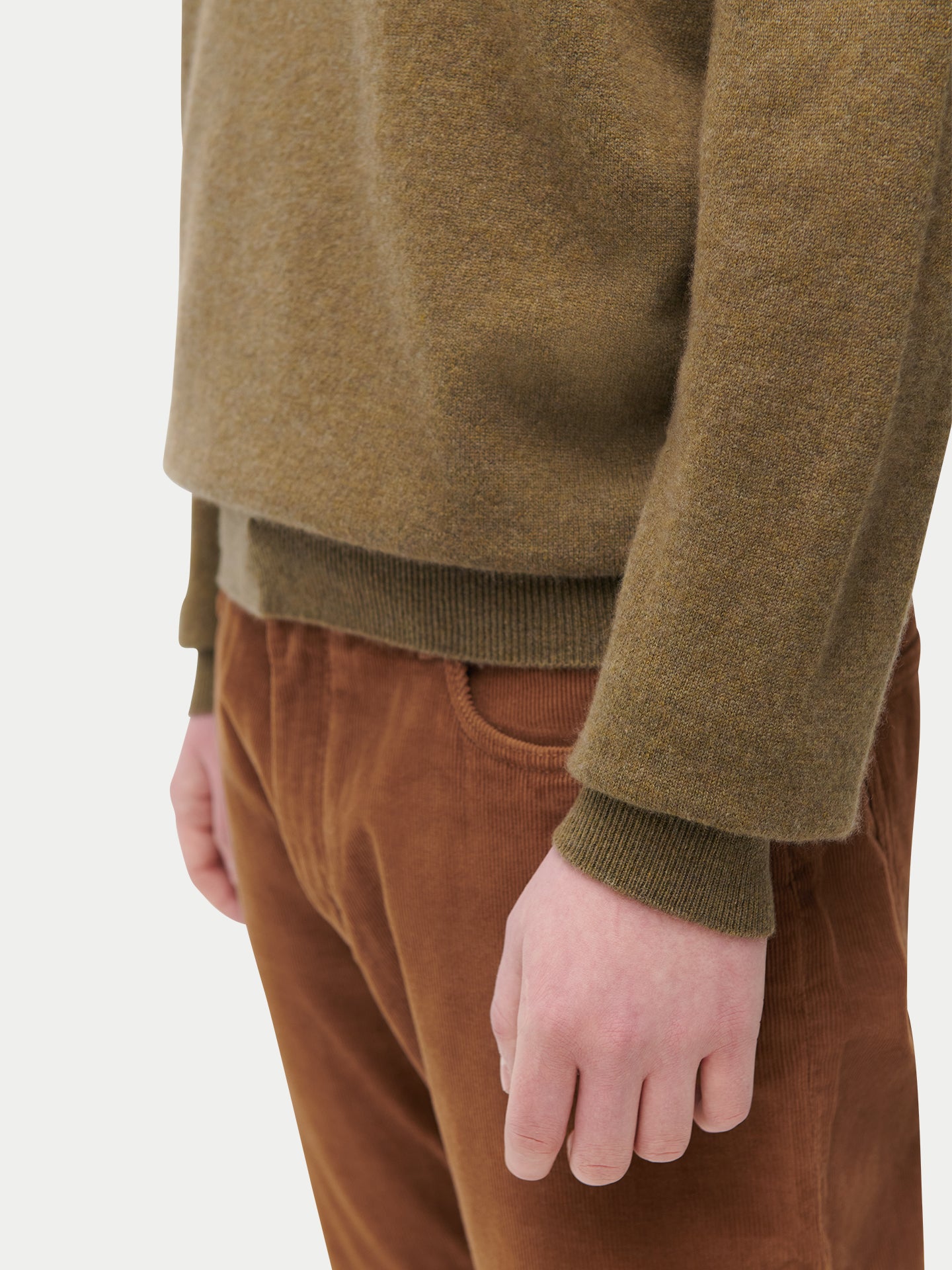 Essential Crewneck Cashmere Jumper