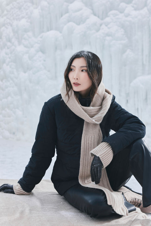 Seamless Cashmere Rib Knit Scarf in Urban Silver, editorial photo