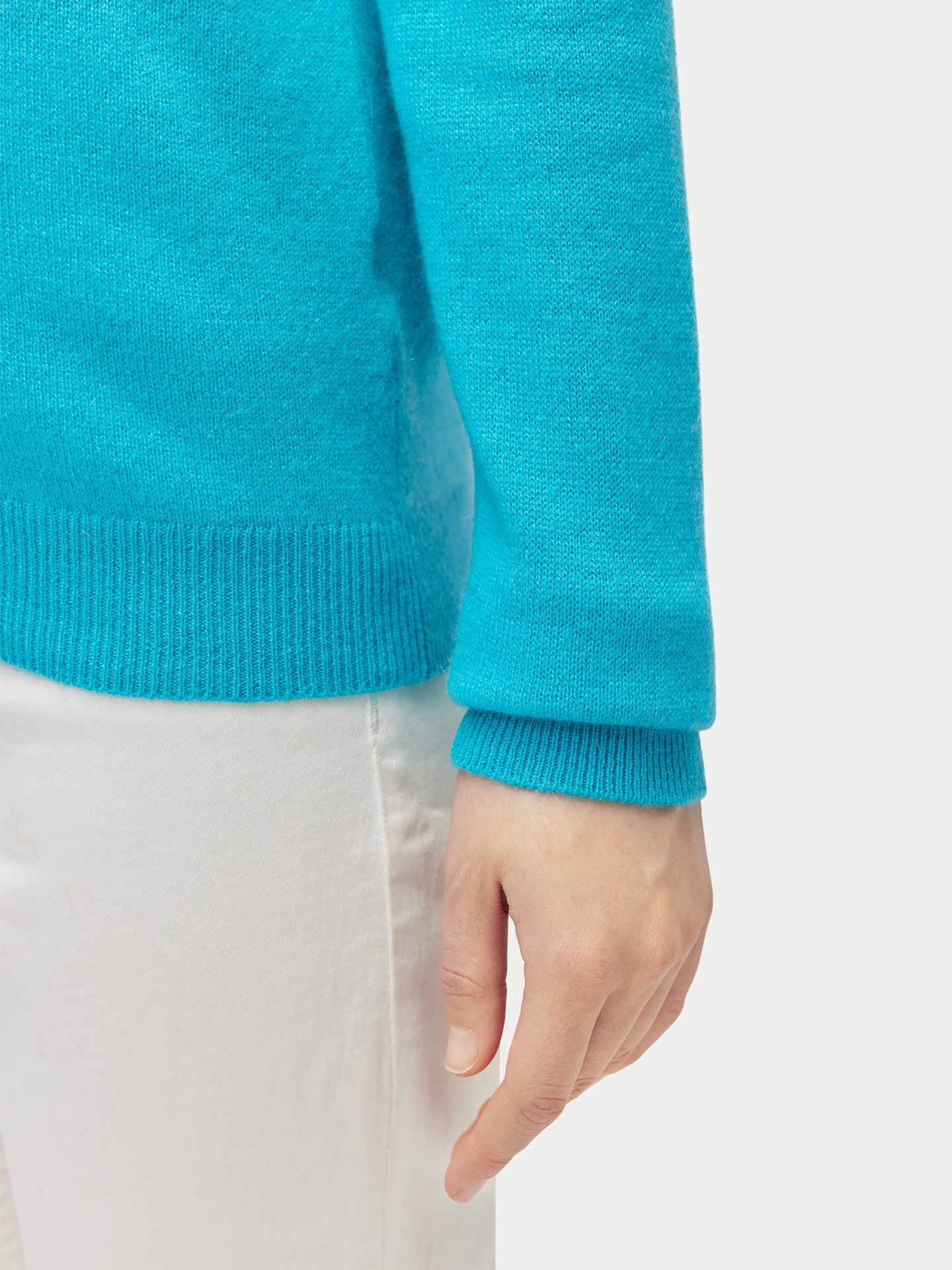 £  99 Cashmere Hat & Sweater Set