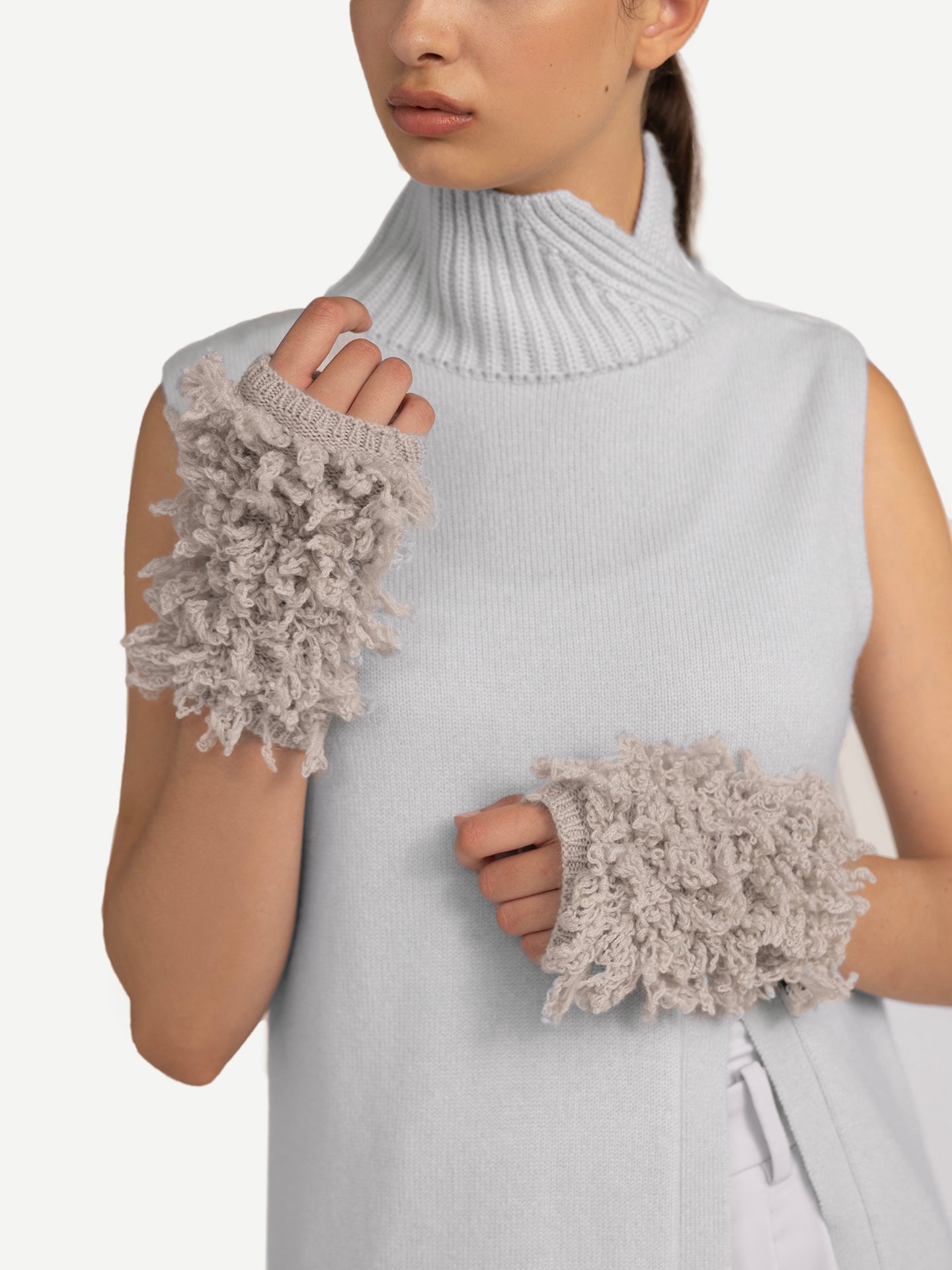 Women's Cut-Out Cashmere Vest Silver Birch - Gobi Cashmere