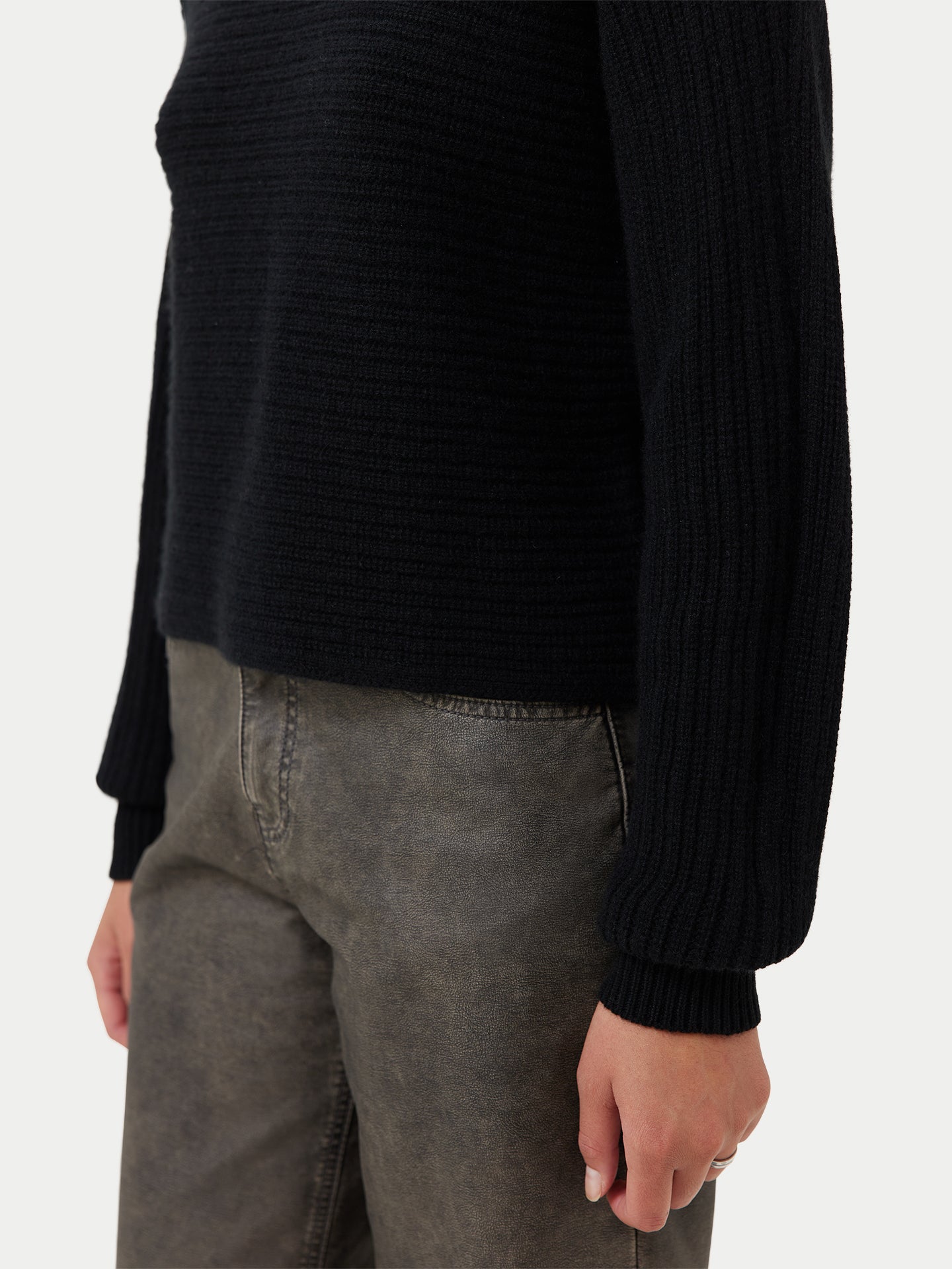 Cashmere Cropped T-Neck Sweater