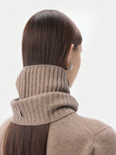 Unisex Cashmere Neck Collar Scarf in Taupe | GOBI UK #color_taupe