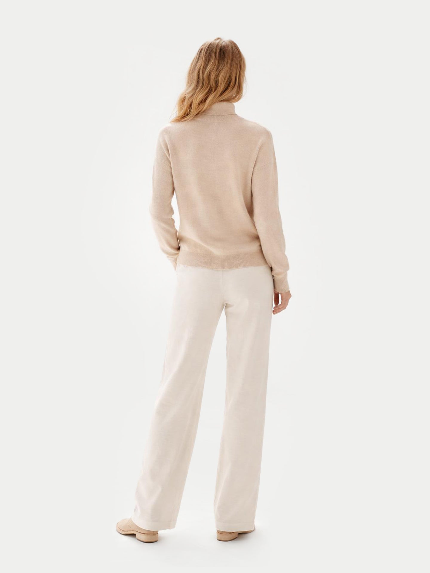 Organic Colour Essential Cashmere Turtleneck Jumper Beige - Gobi Cashmere