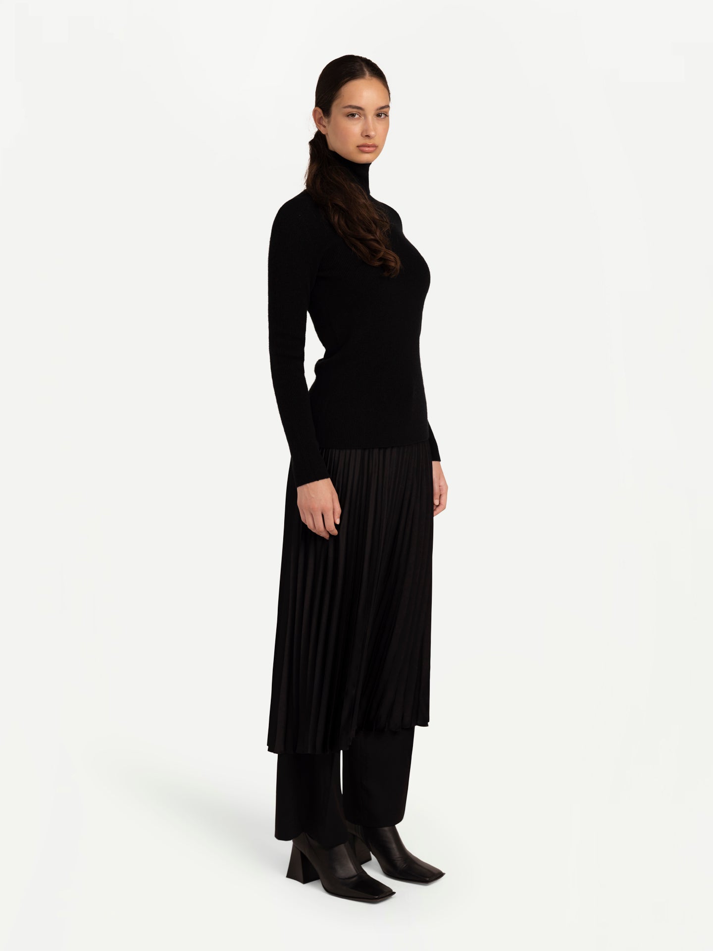 High-Neck Cashmere Turtleneck