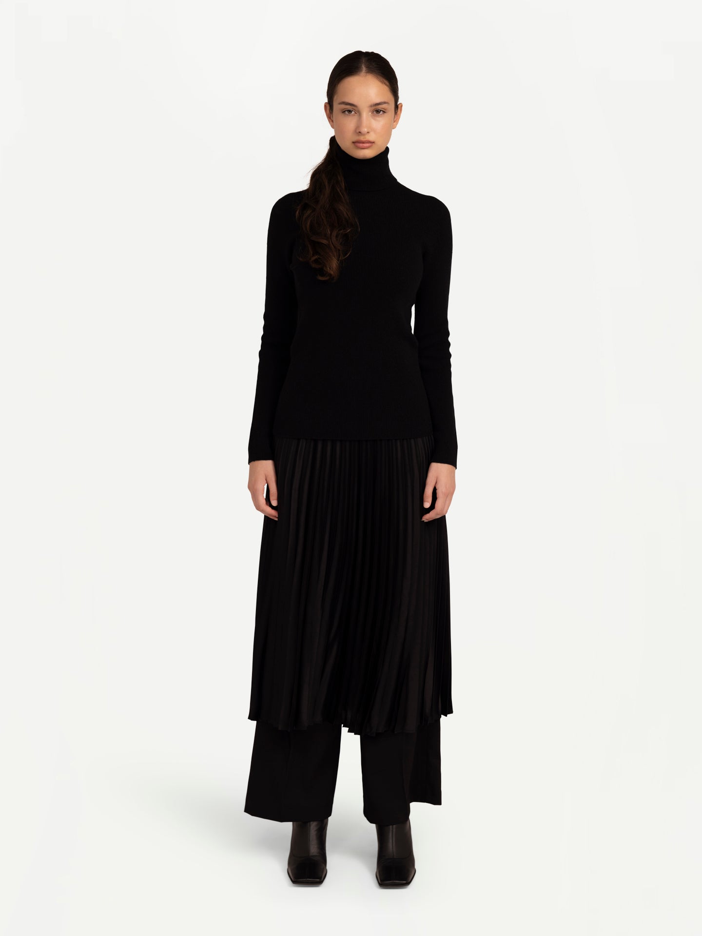 High-Neck Cashmere Turtleneck