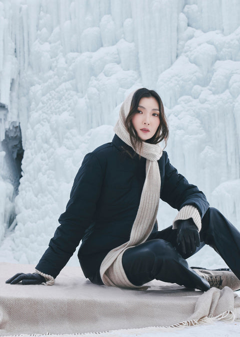 Seamless Cashmere Rib Knit Scarf in Urban Silver, editorial photo