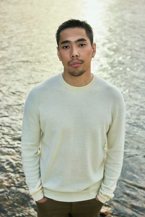 Men's Essential Crewneck Cashmere Jumper, editorial photo
