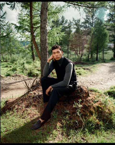 Men's Timeless V-Neck Cashmere Vest, editorial photo