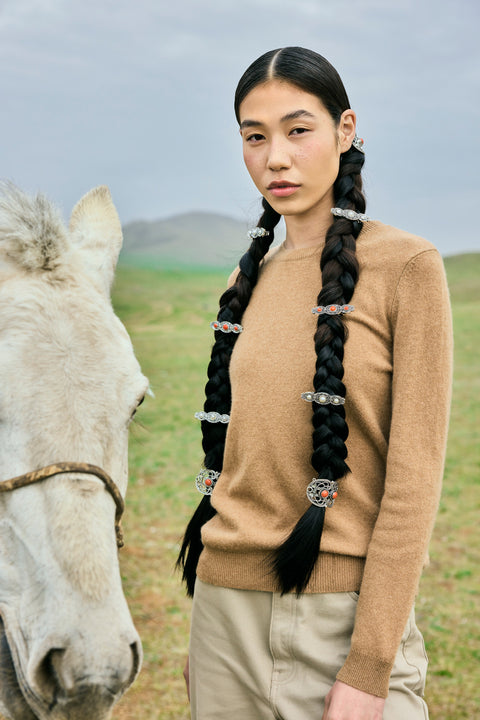 Women's Essential Cashmere Crewneck Jumper, editorial photo