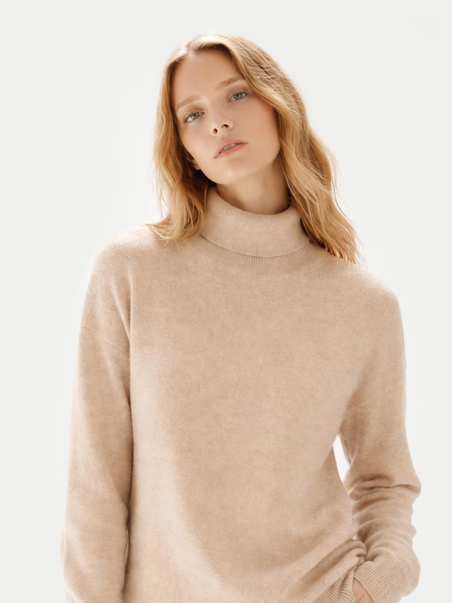Organic Colour Essential Cashmere Turtleneck Jumper Beige - Gobi Cashmere