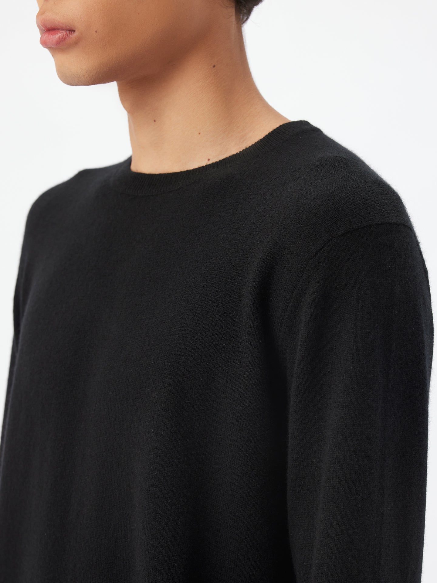 Men's Cashmere Crew Neck Sweater Black - Gobi Cashmere