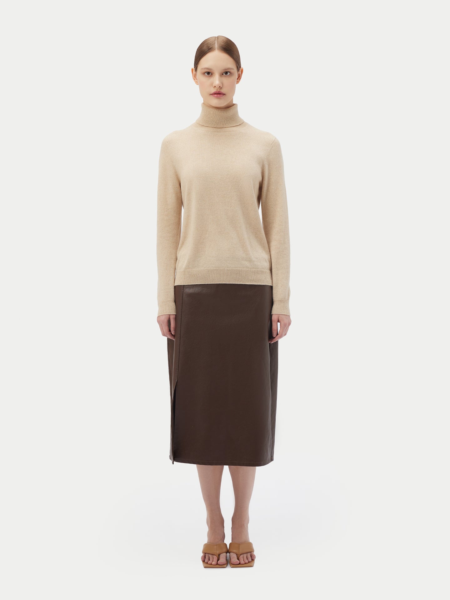 Women's Cashmere Turtle Neck Sweater Beige - Gobi Cashmere