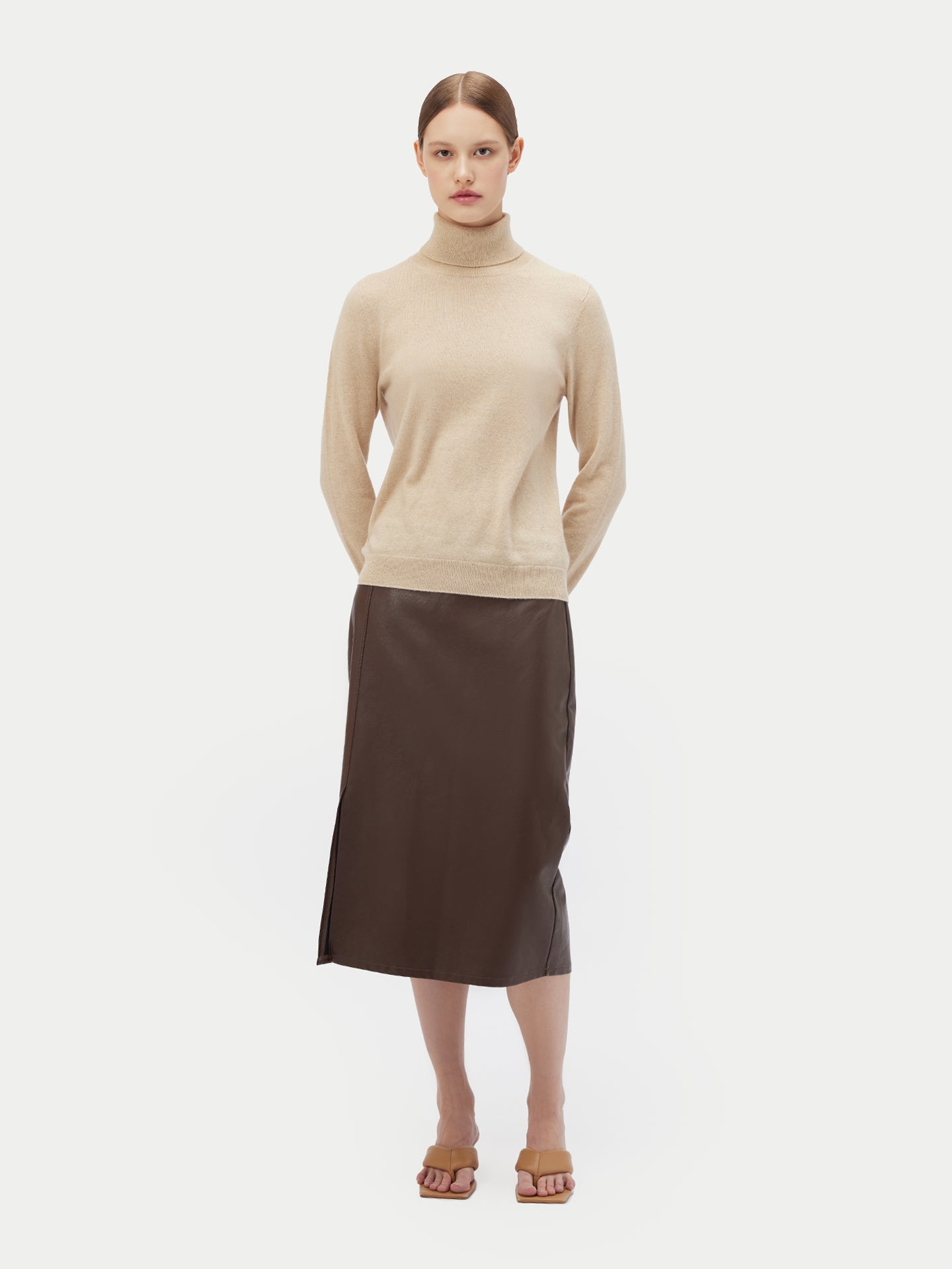 Women's Cashmere Turtle Neck Sweater Beige - Gobi Cashmere