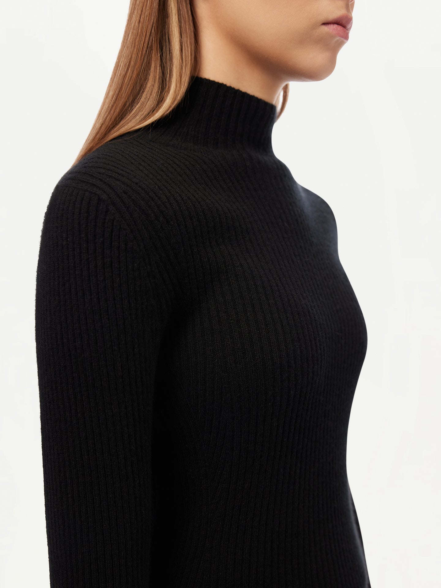 GOBI Cashmere Bell-Sleeve Sweater Black - 3D-Knit Collection