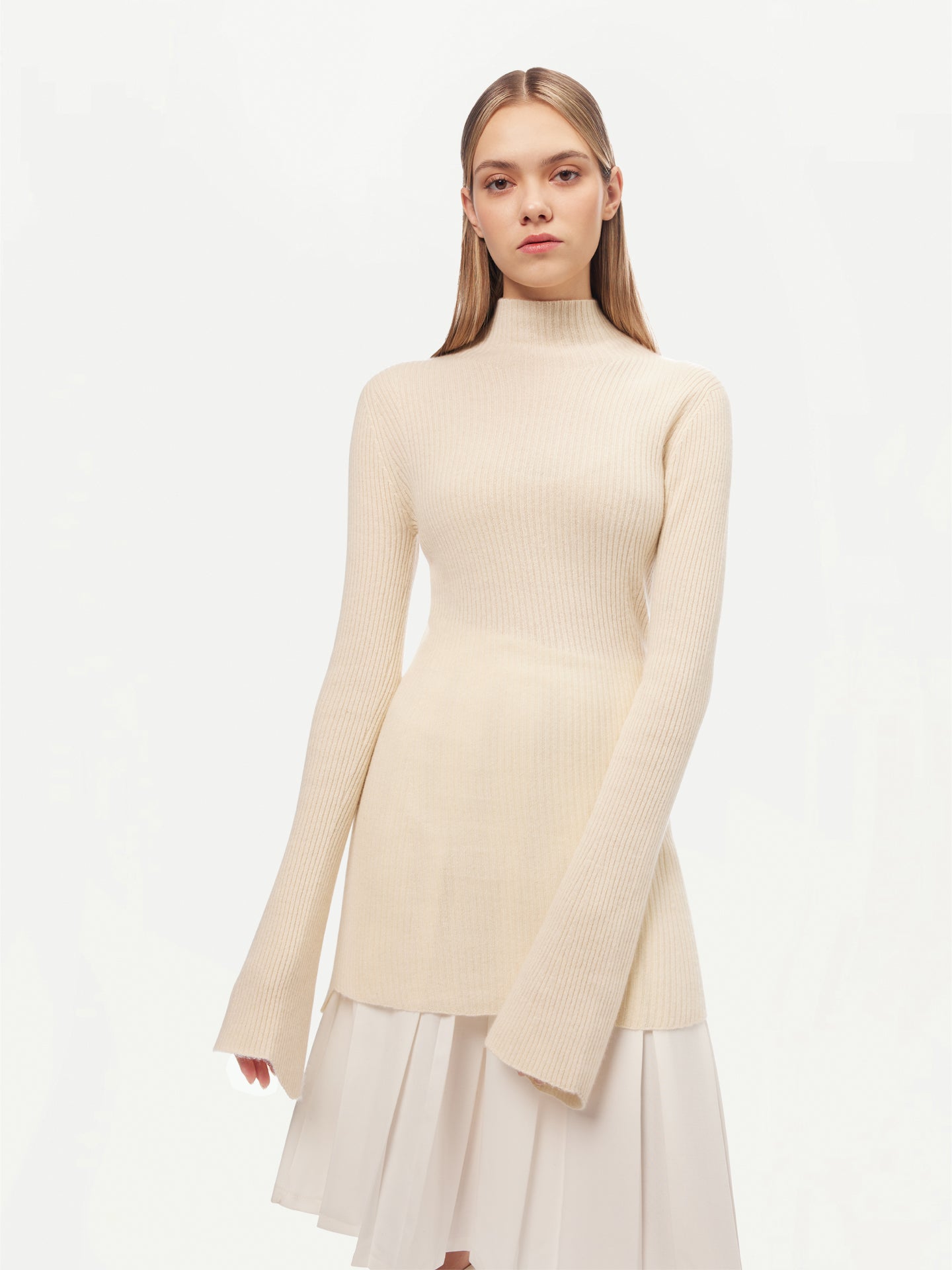 GOBI Cashmere Bell-Sleeve Sweater Off White - 3D-Knit Collection