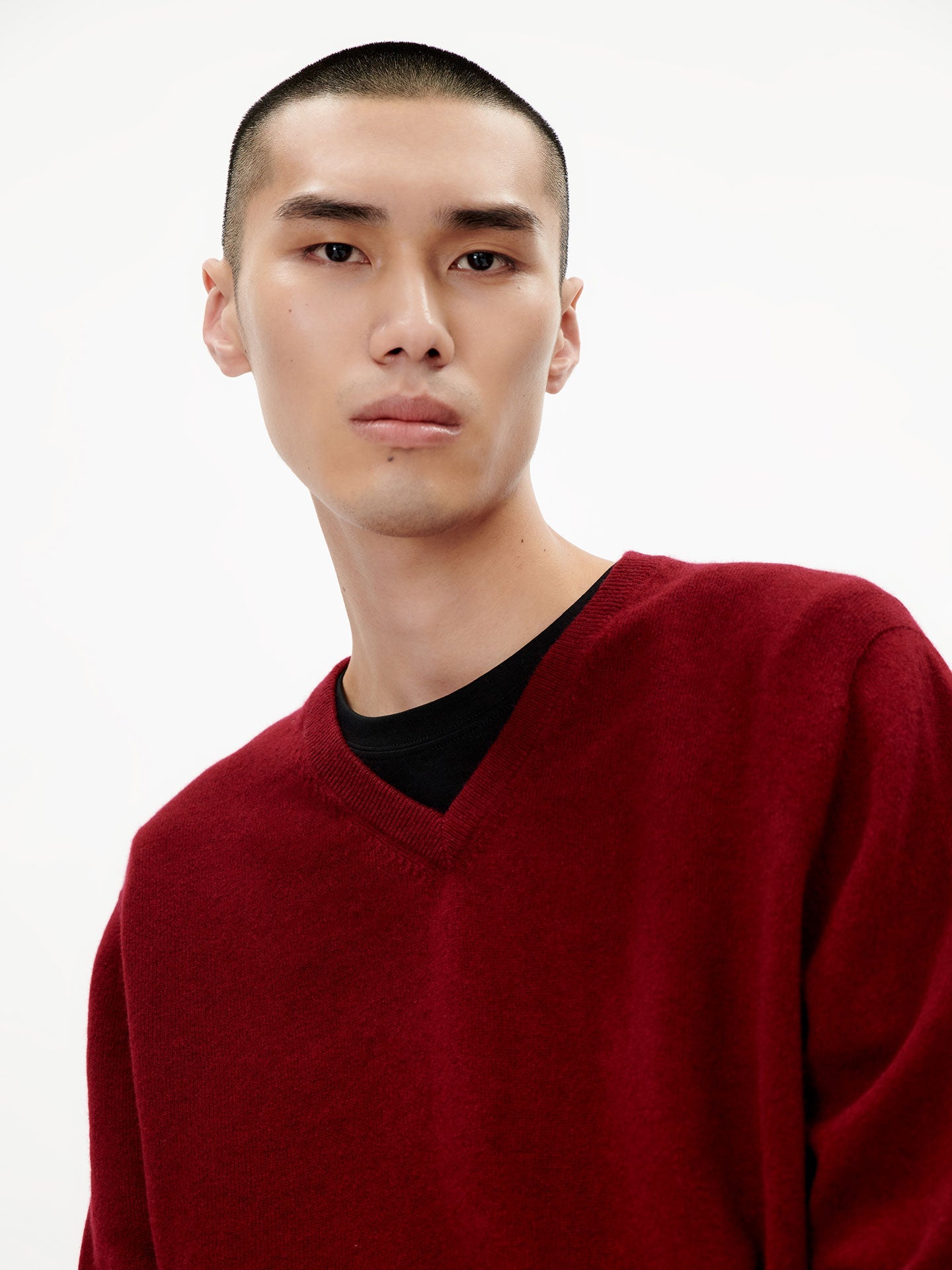 Men's Cashmere Basic V-Neck Sweater Bordeaux - Gobi Cashmere