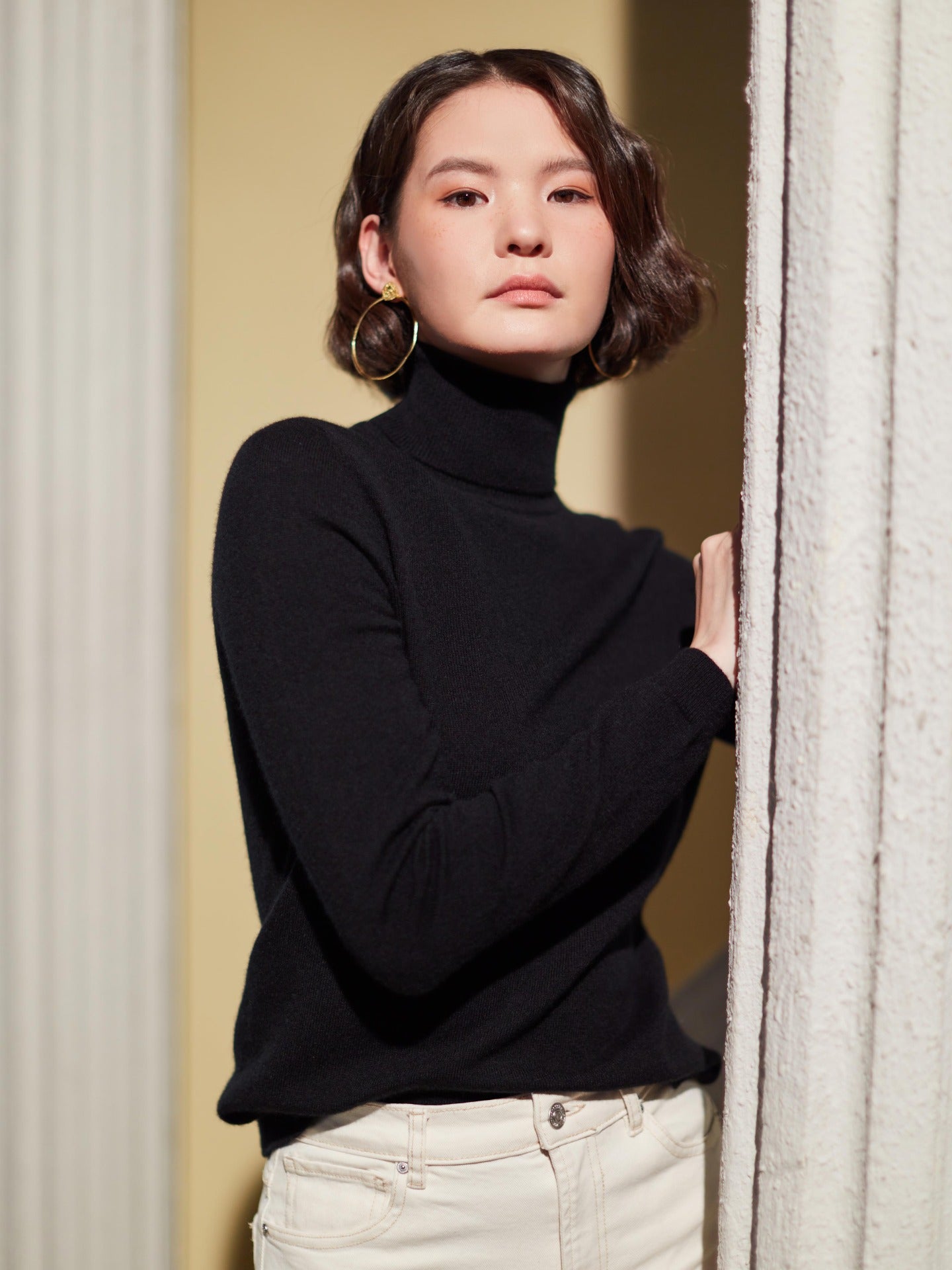 Women's Cashmere Turtle Neck Sweater Black - Gobi Cashmere
