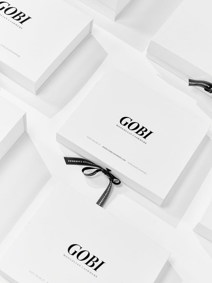 Exquisite Gobi Cashmere Luxury Gift Box | GOBI Cashmere #color_soft-white