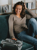 Women’s Basic V-Neck Cashmere Jumper Taupe | GOBI UK