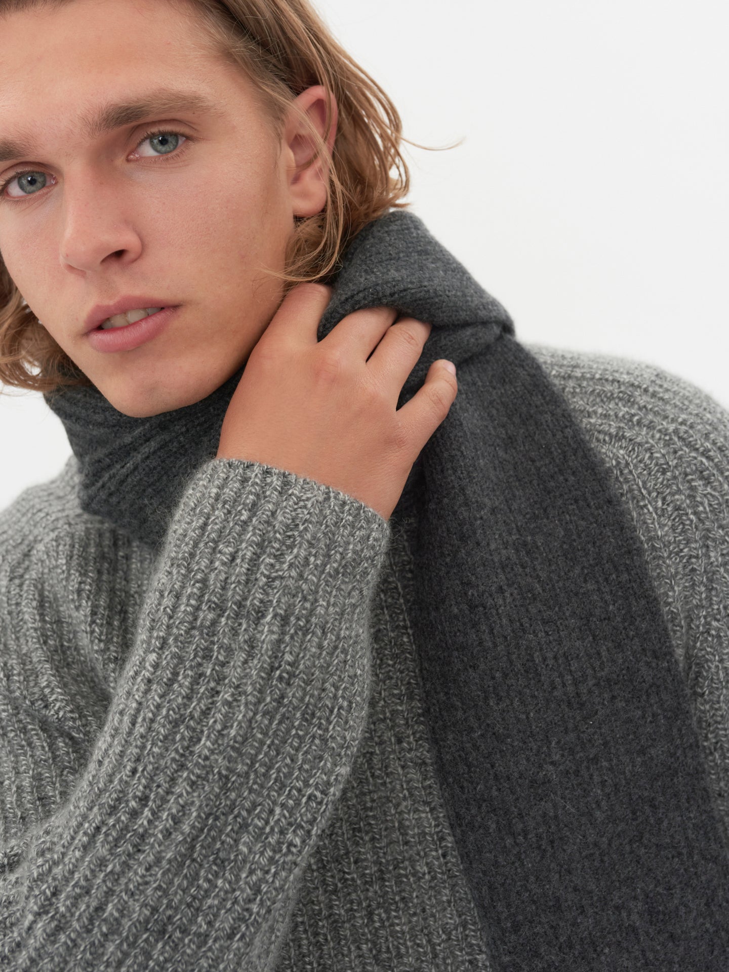 Unisex Cashmere Fisherman Knit Scarf Charcoal - Gobi Cashmere