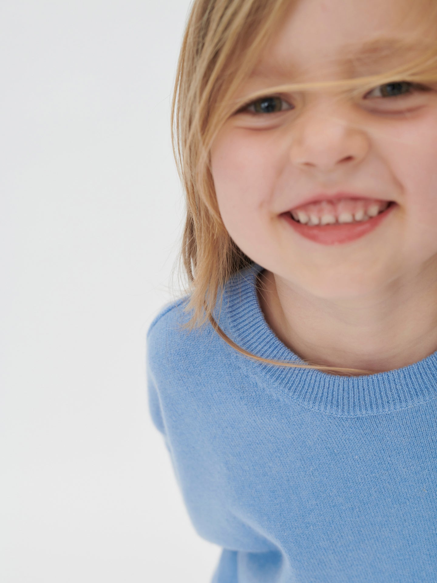 Kids Crew Neck Sweater Cerulean - Gobi Cashmere
