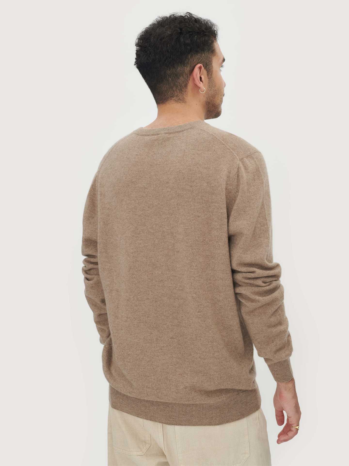 Men's Cashmere V-Neck Sweater Taupe - Gobi Cashmere