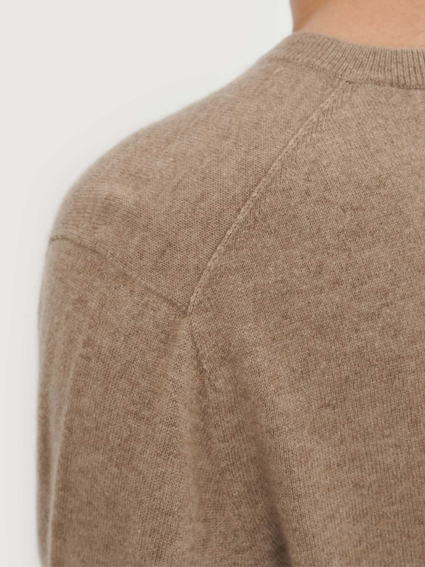 Men's Cashmere V-Neck Sweater Taupe - Gobi Cashmere