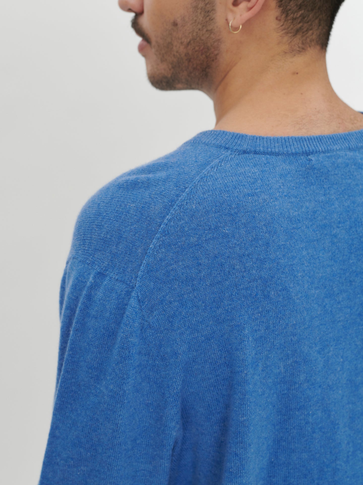 Men's Cashmere V-Neck Sweater Blue - Gobi Cashmere
