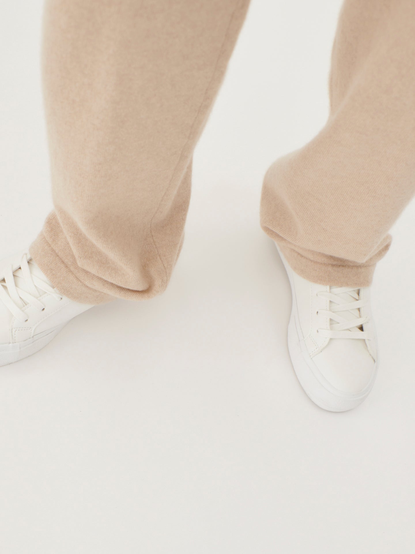 Women's Cashmere  Straight Leg Jogger Beige - Gobi Cashmere