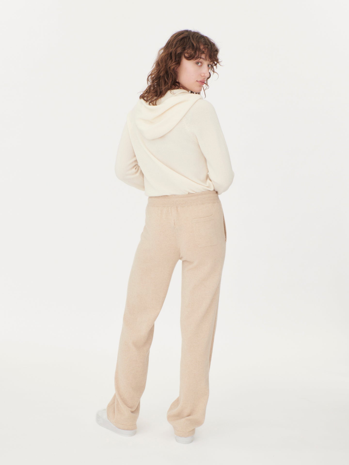 Women's Cashmere  Straight Leg Jogger Beige - Gobi Cashmere