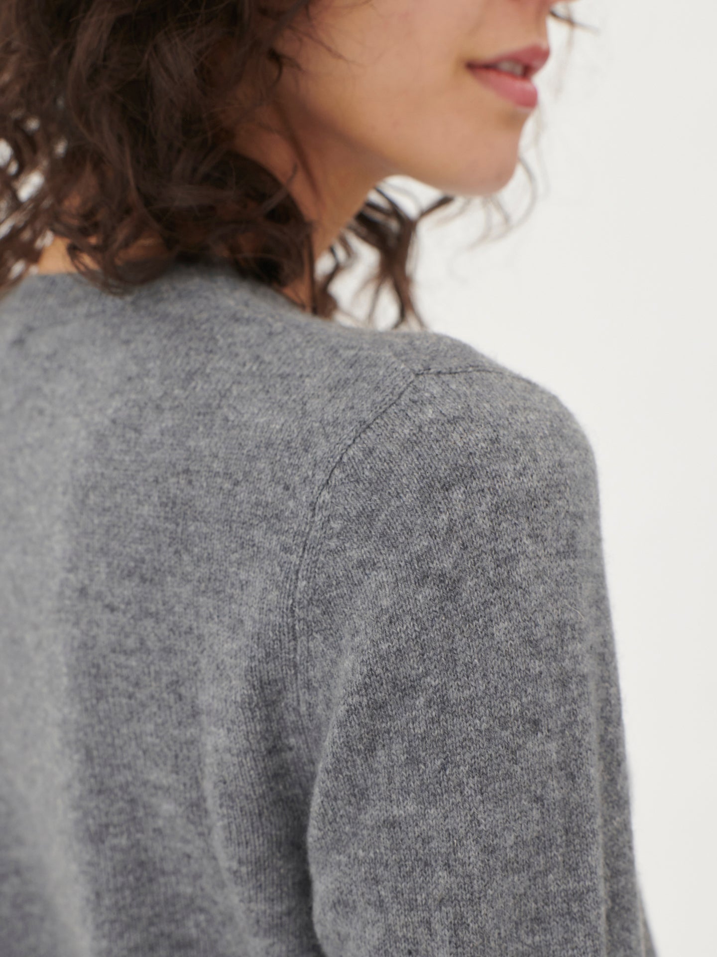 Women's Cashmere €79 Hat & Sweater Set Dim Gray- Gobi Cashmere