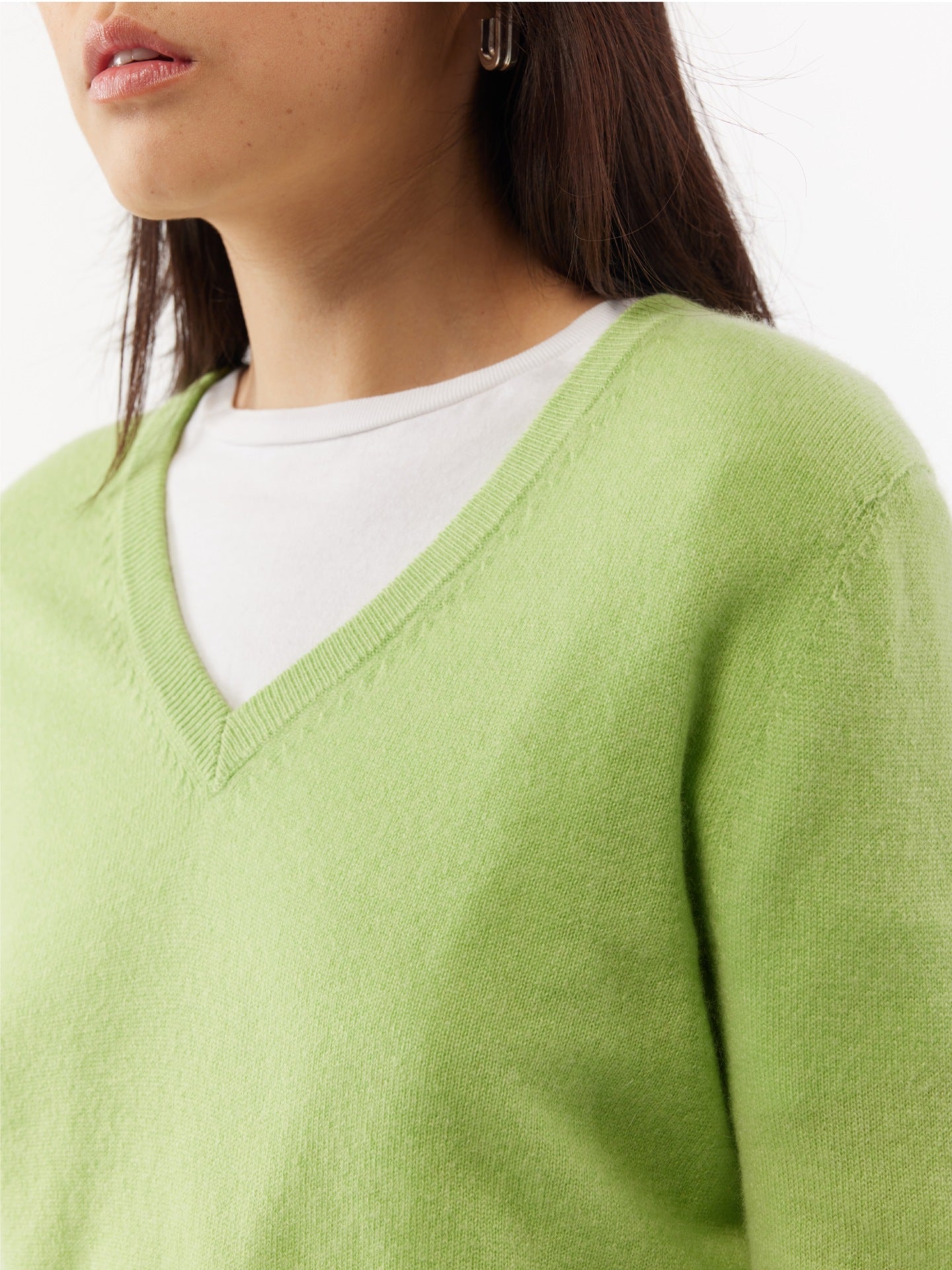 Women's Cashmere Basic V-Neck Jade Lime - Gobi Cashmere