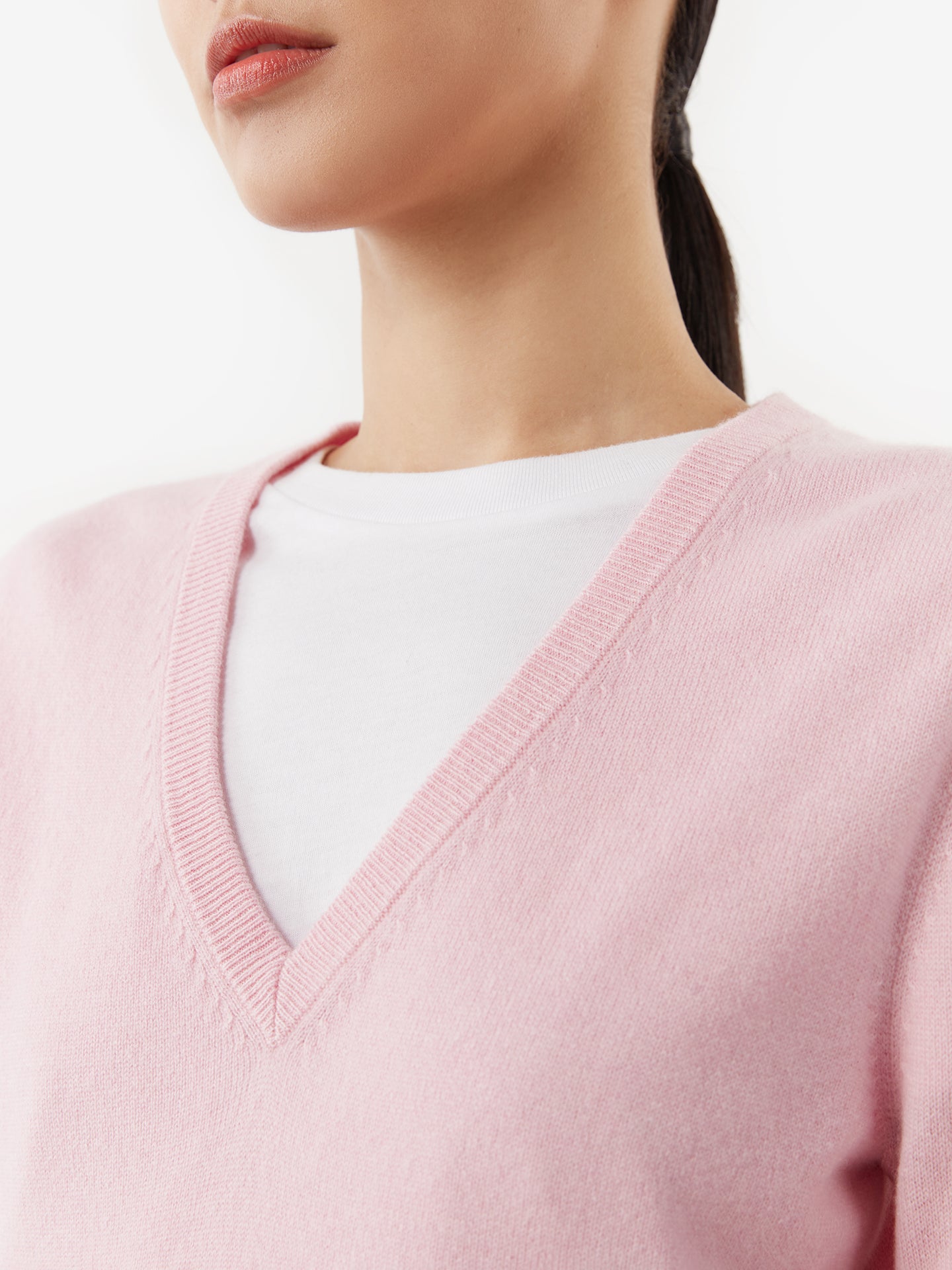 Women's Cashmere V-Neck Sweater Pink - Gobi Cashmere