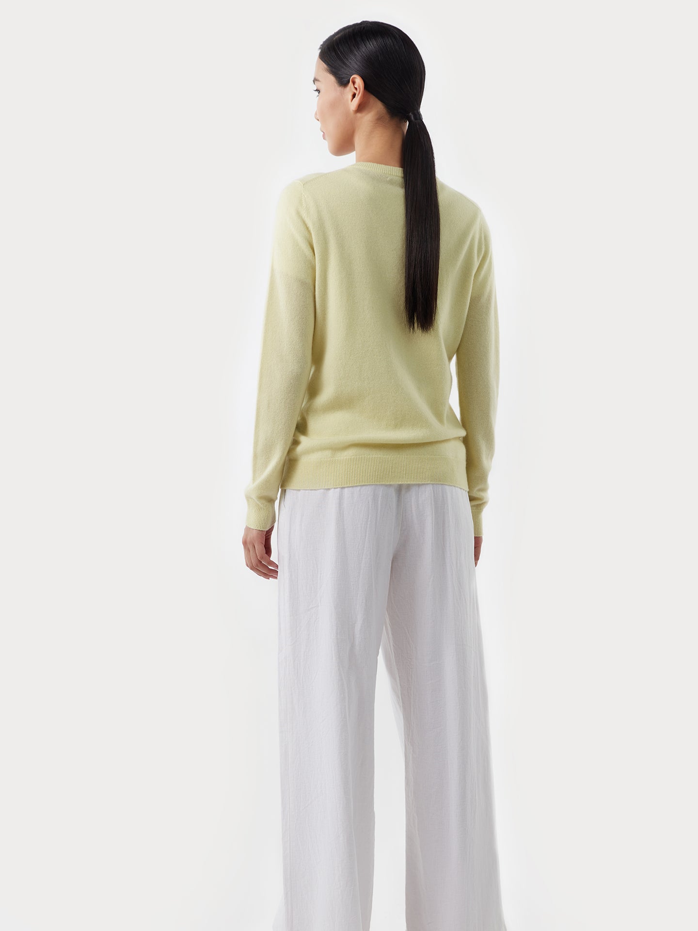 Women's Cashmere Basic V-Neck Sweater Tender Yellow - Gobi Cashmere